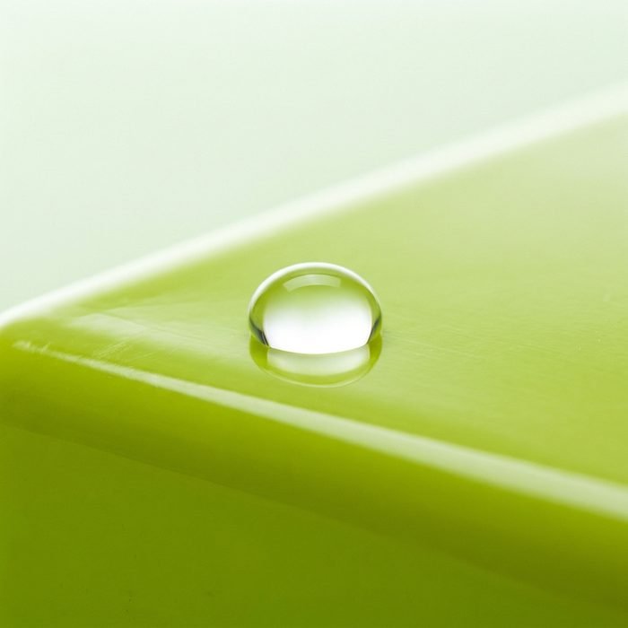 Water drop held on leak-proof bag surface